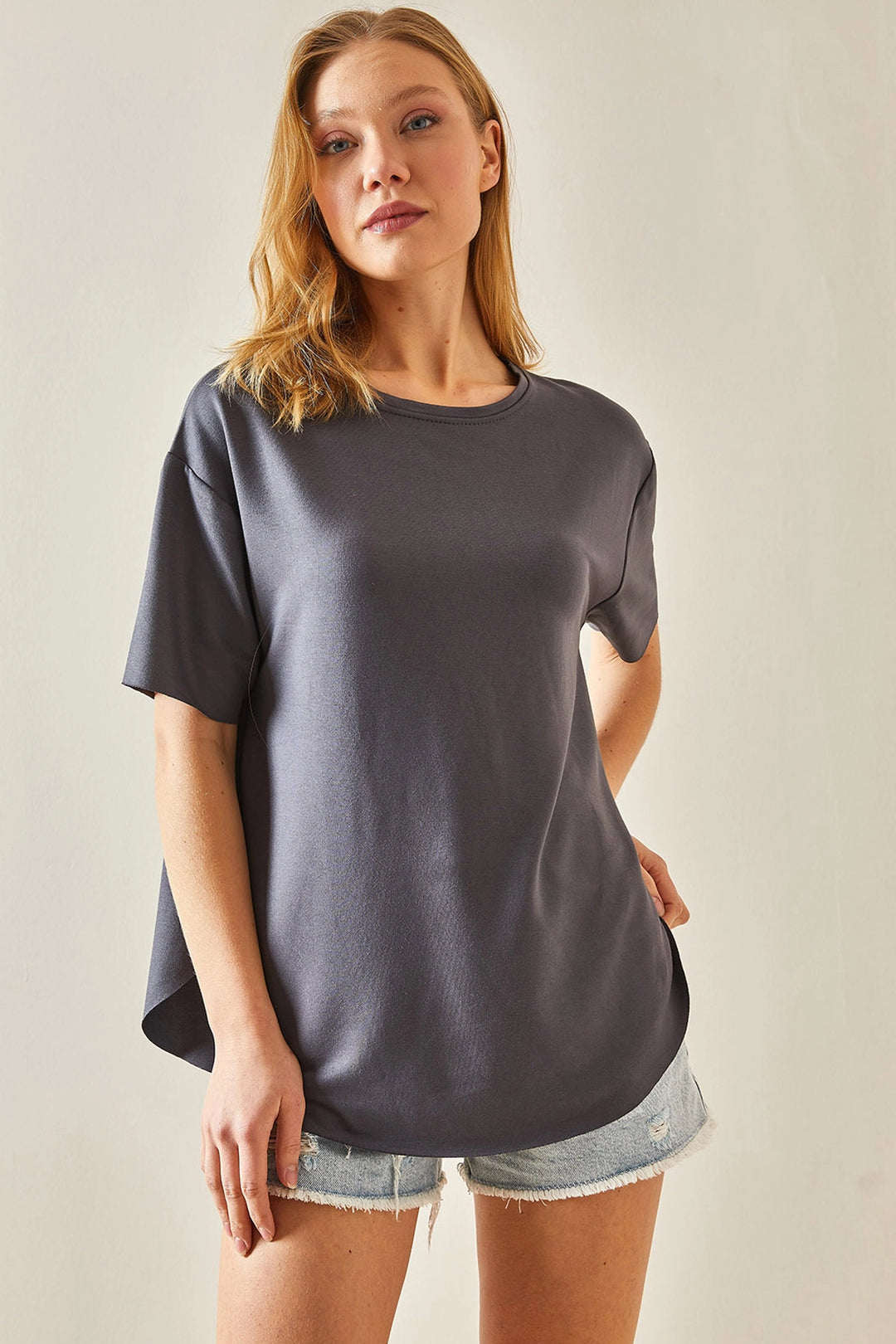 Anthracite Bicycle Neck Oys Modal Oval Cut Soft Textured Basic T-Shirt BC241115 - Whanganui