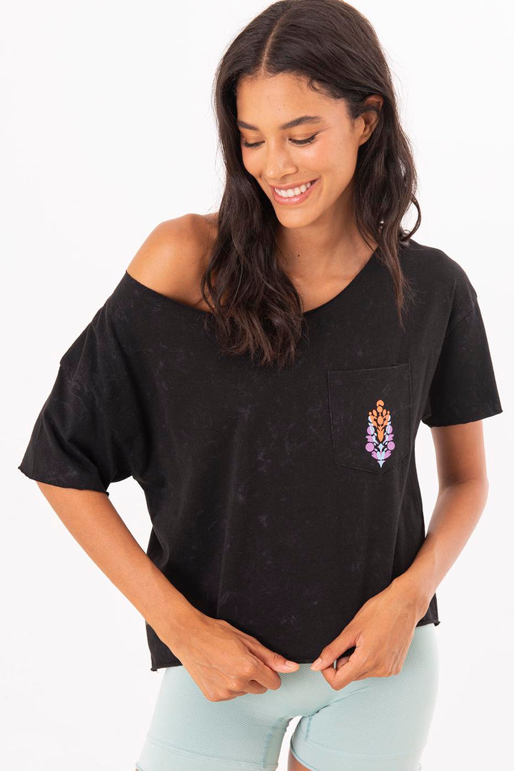 BSL Women Boat Neck Pocketed T-Shirt - San José Villa de Allende
