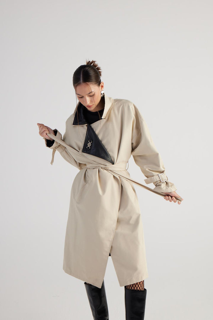 HLLY Women Cloak Trenchcoat Beige - Oak Park