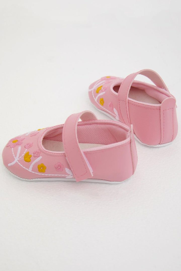 BRE Bebiccino Baby Girl Booties with Flower Embroidery Size 189, Pink - Águeda