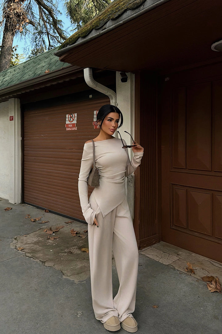 EYY Women Beige Borelli Suit - Tríkala