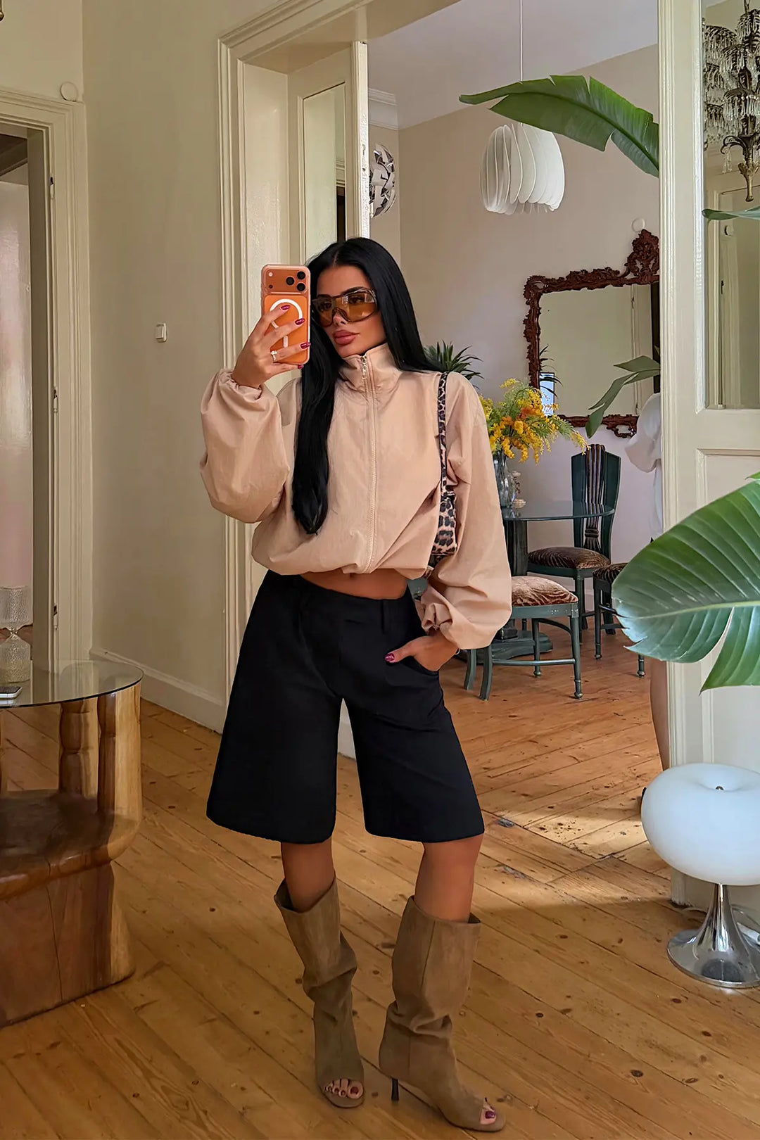 EYY Women Beige Jacket with Zipper Detail - Mülheim