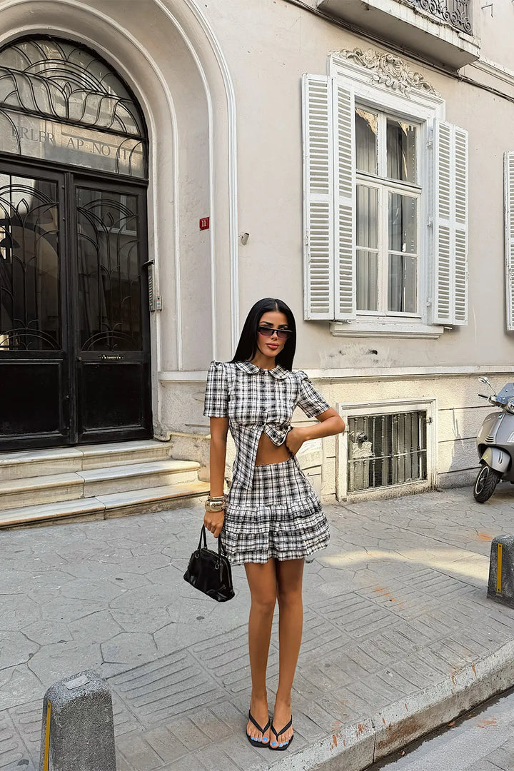 EYY Women Beige Plaid Skirt Set - Catanzaro