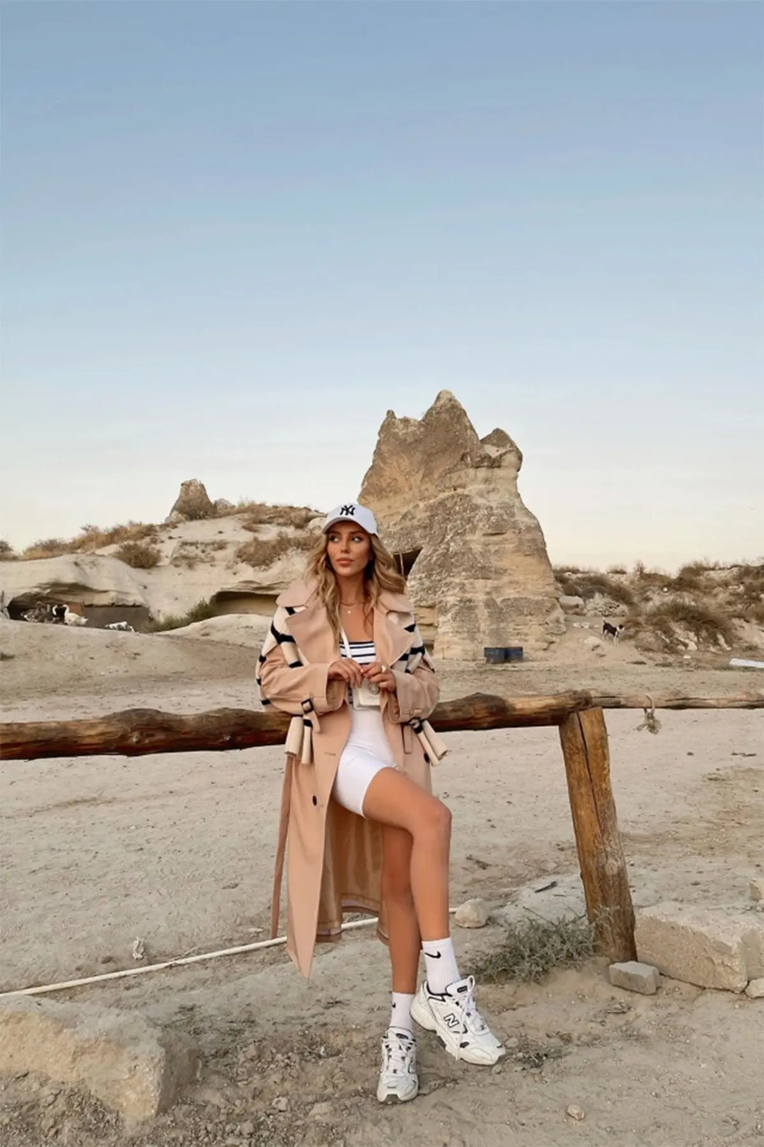 EYY Women Beige Trench Coat with Belted Sleeves - Cambrils