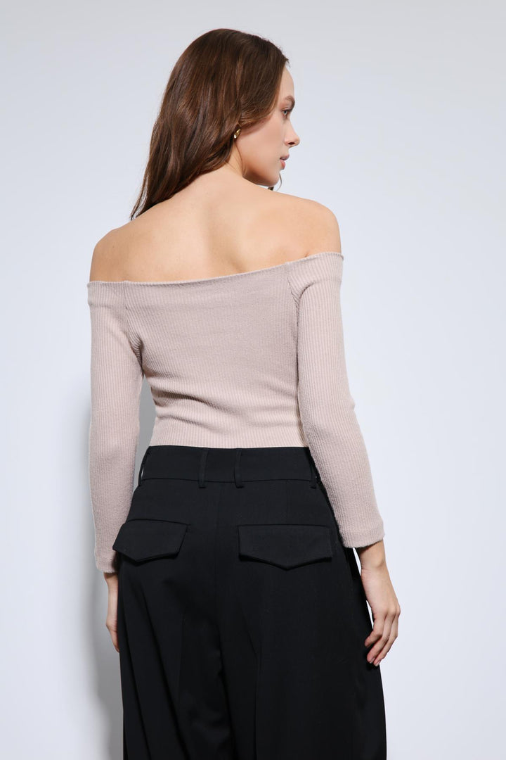 ANT Antioch Lord Open Shoulder Detailed Top - Guarda