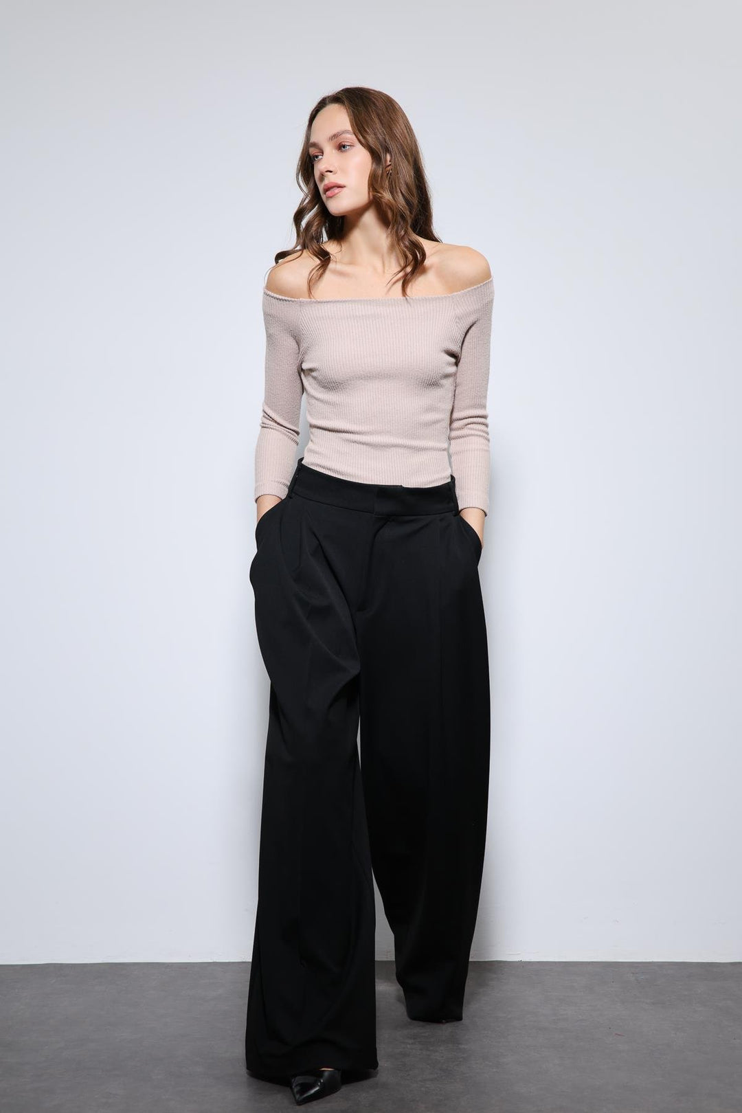 ANT Antioch Lord Open Shoulder Detailed Top - Guarda