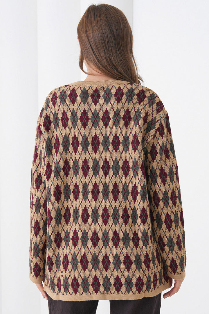 Beige Buttoned Pocketed Cardigan with Baklava Pattern BCHPK-251254 - Methuen Town