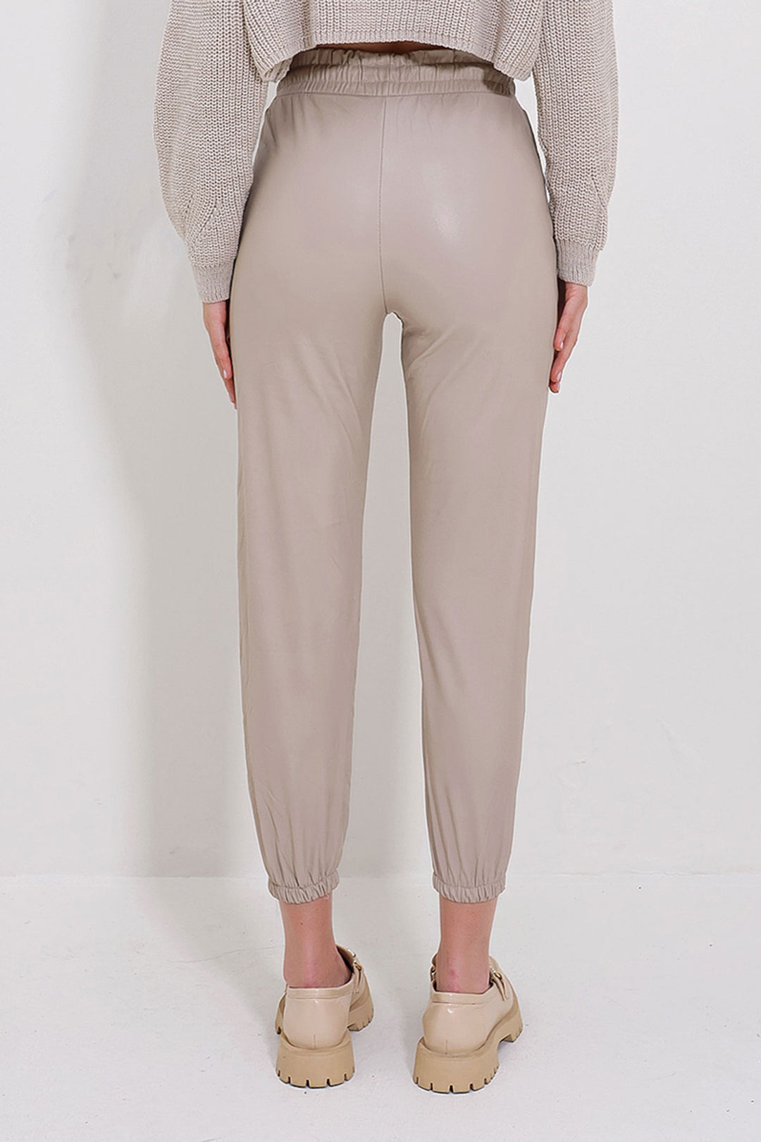 Bej Çift Cepli Bel Ve Bilek Lastikli İçi Şardonlu Casual Suni Deri Pantolon BCHYL-251226 - Taunton