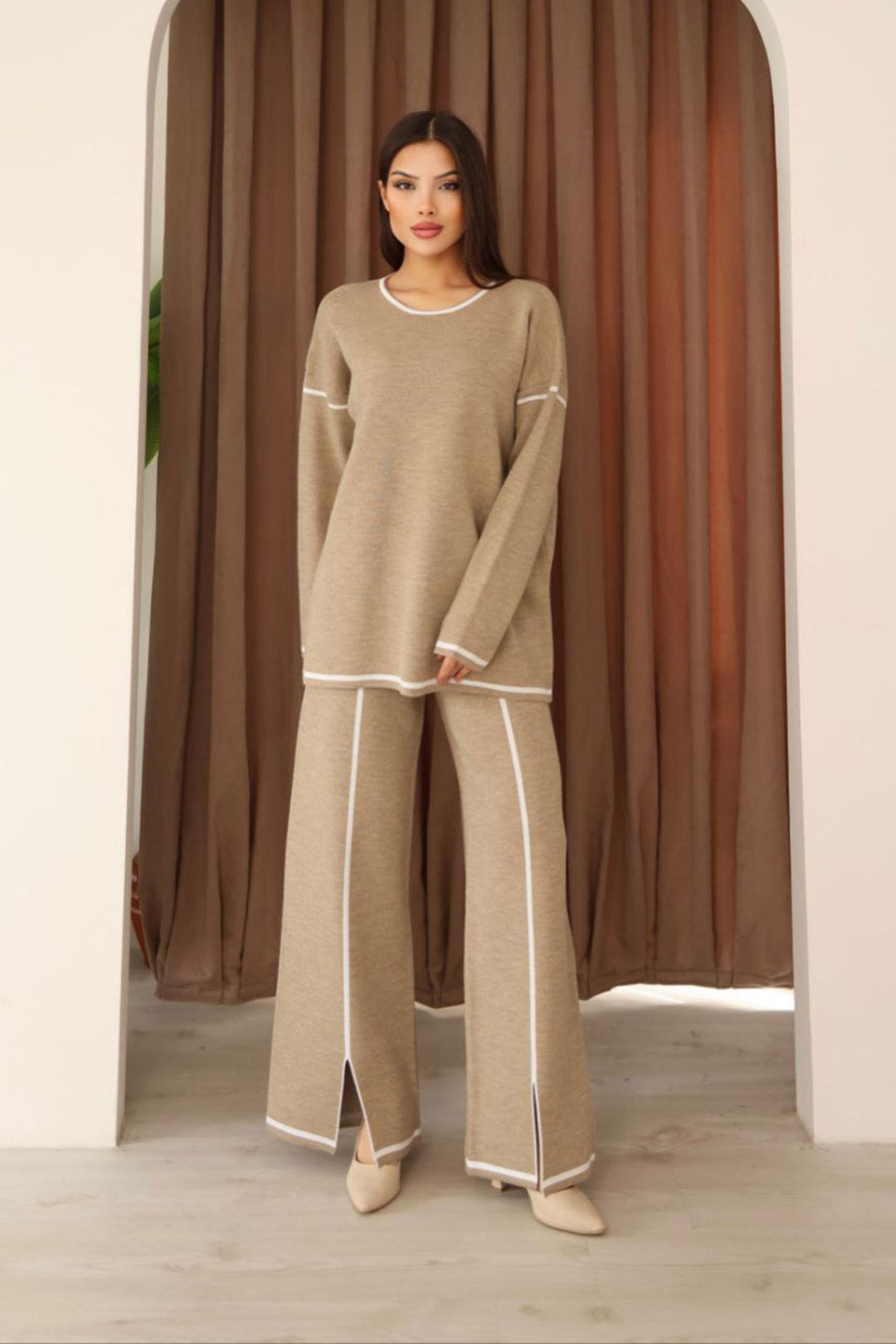 Beige Striped Knit Sweater and Slit Pants Knit Set BCES-253008 - Le Perreux-Sur-Marne