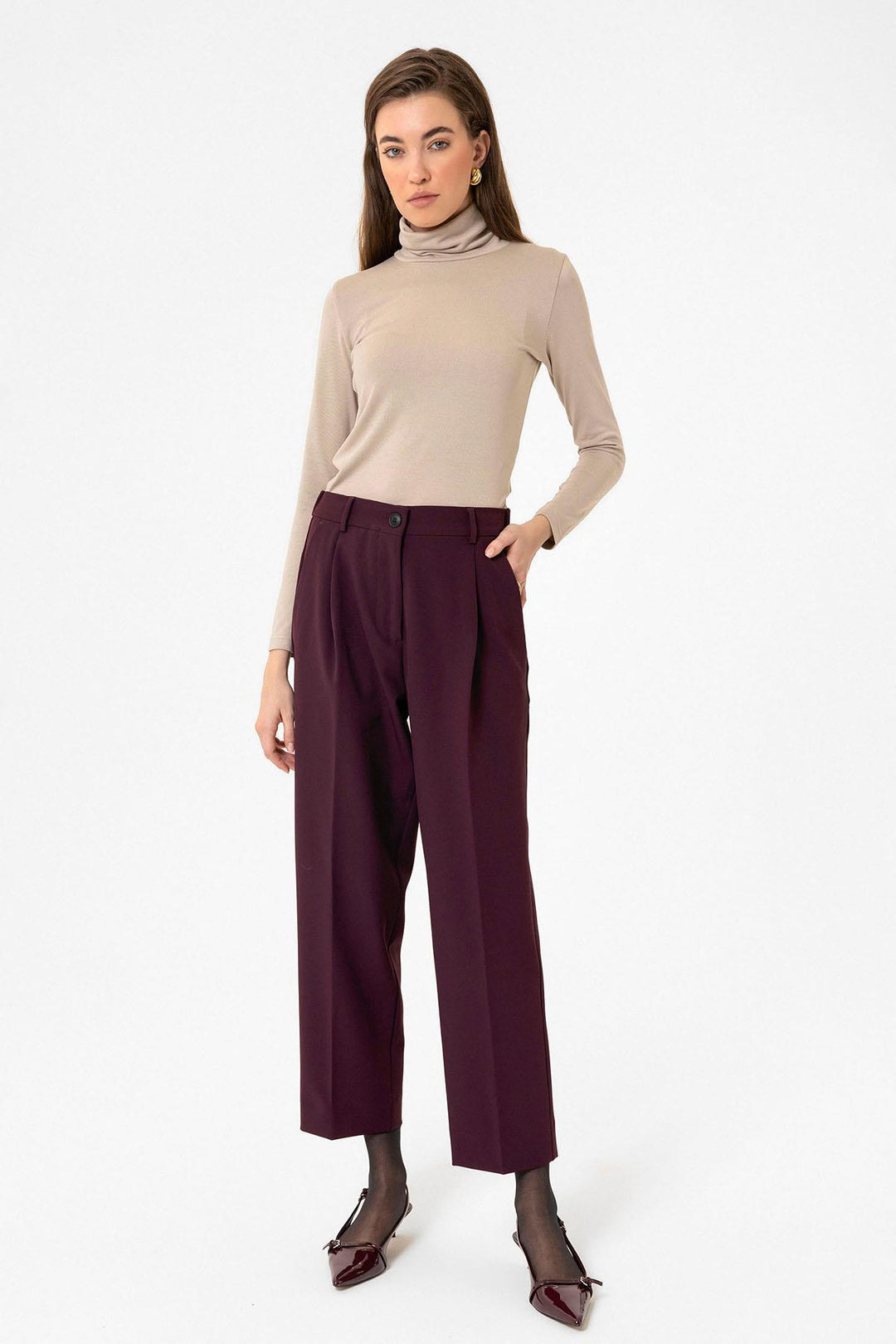 ANT Antioch Mr. Women's Turtleneck Sweater - Majadahonda