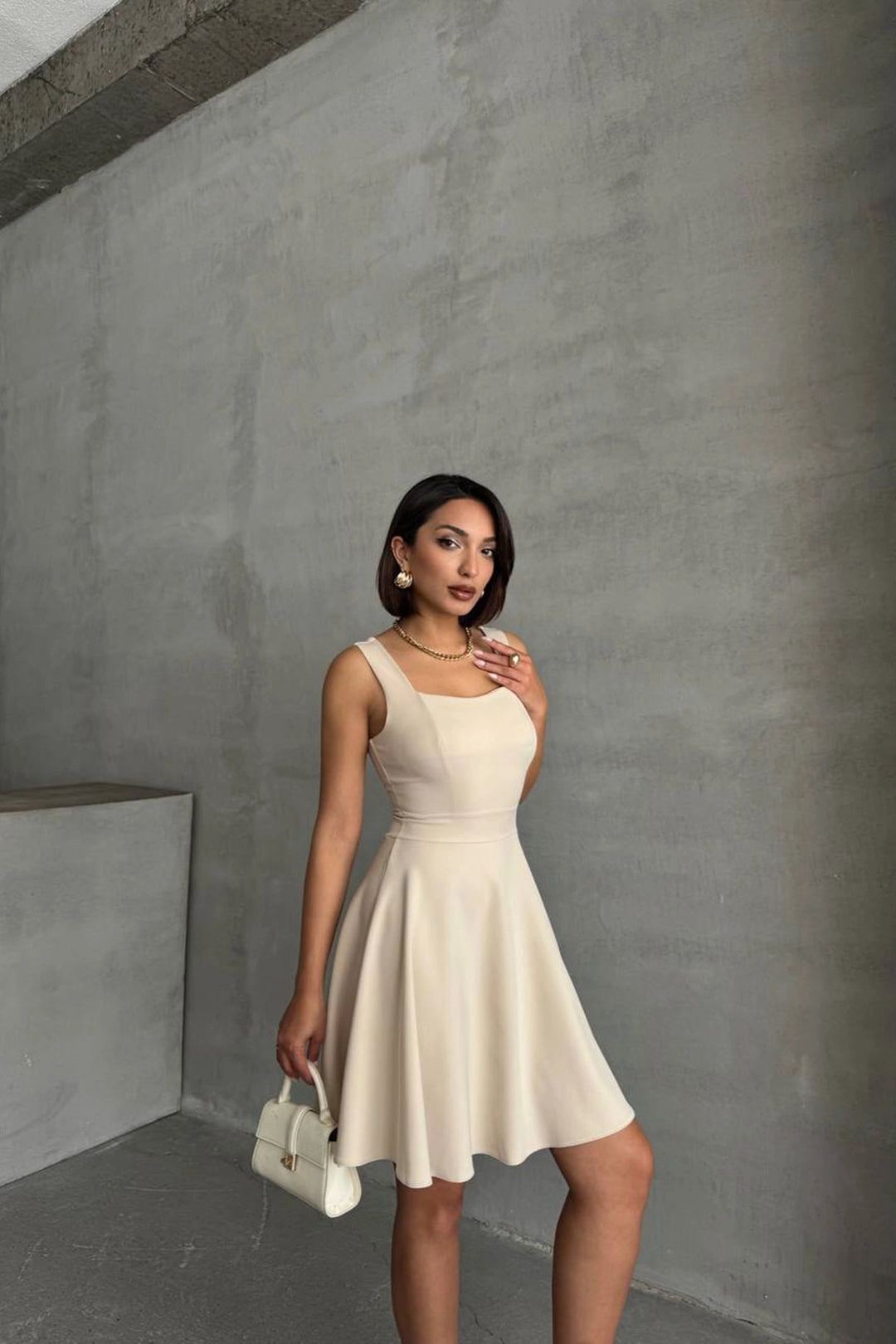 Beige Square Neck Sleeveless Scatter Dress BCHN-25251188 - Greensboro