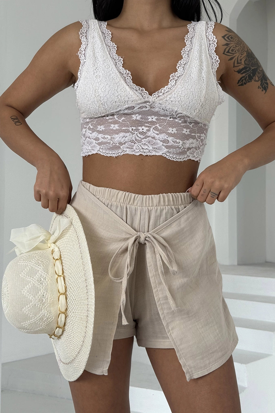 Beige Crossed Muslin Fabric Linen Woven Shorts BCBT-251002 - Ladispoli