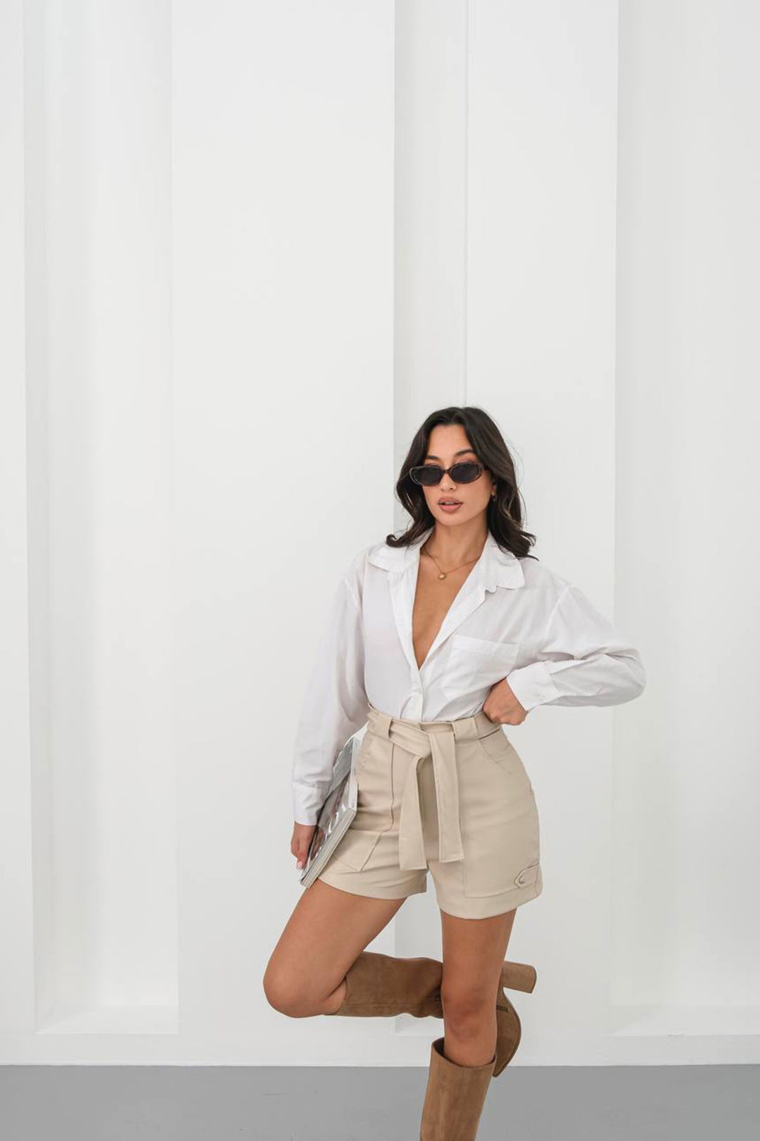 Beige Belted Wide Pocket Shorts BCHN-25260086 - Mariano Escobedo