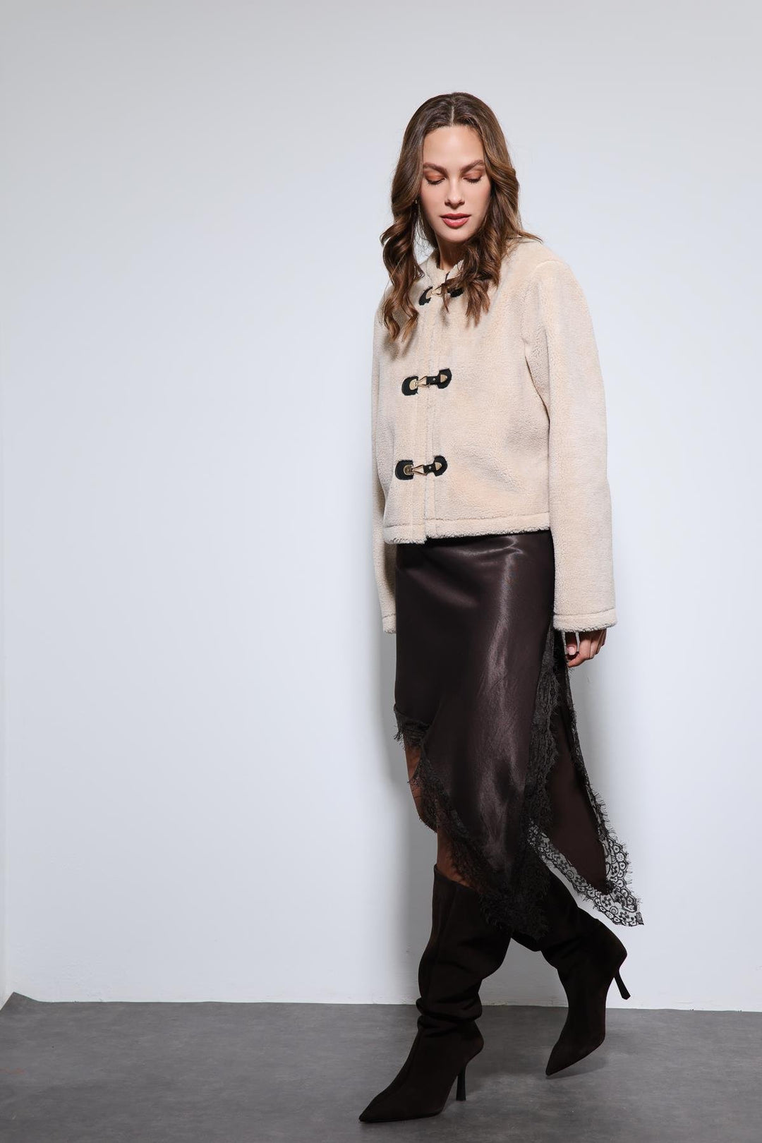 ANT Antioch Bej Süslü Düğmeli Suni Kürk Ceket - Kansas City