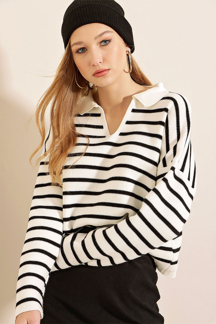 BGD Women Polo Neck Sweater - White - Tooele