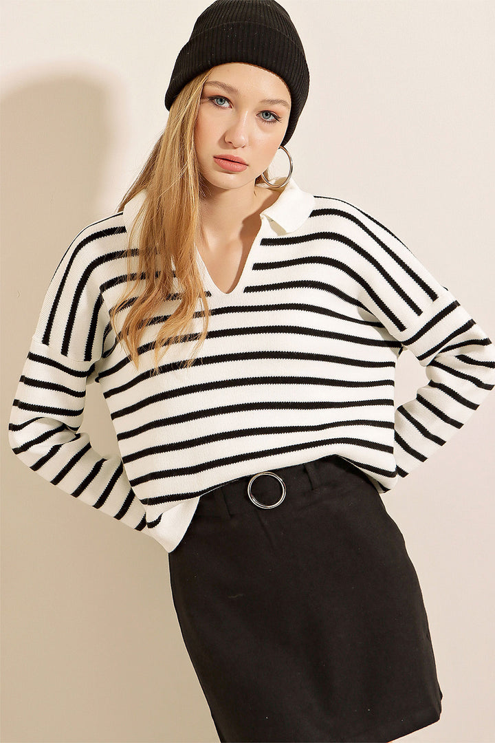 BGD Women Polo Neck Sweater - White - Tooele