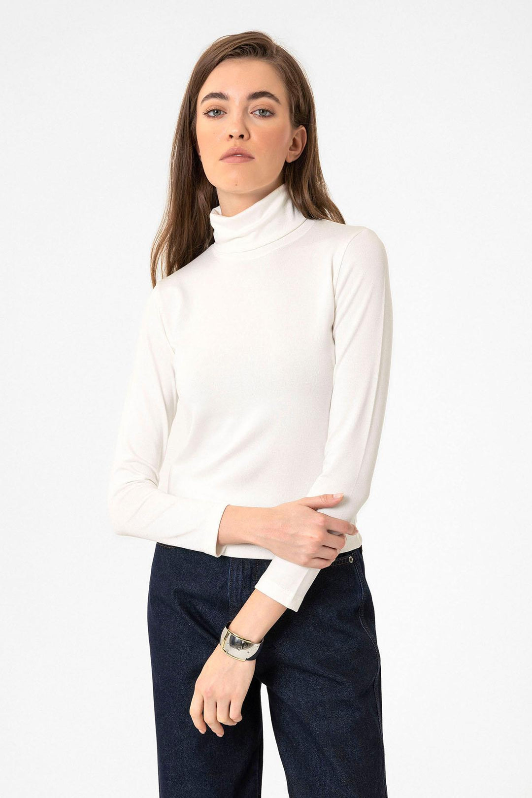 ANT Antioch White Women's Turtleneck Sweater - San Luis