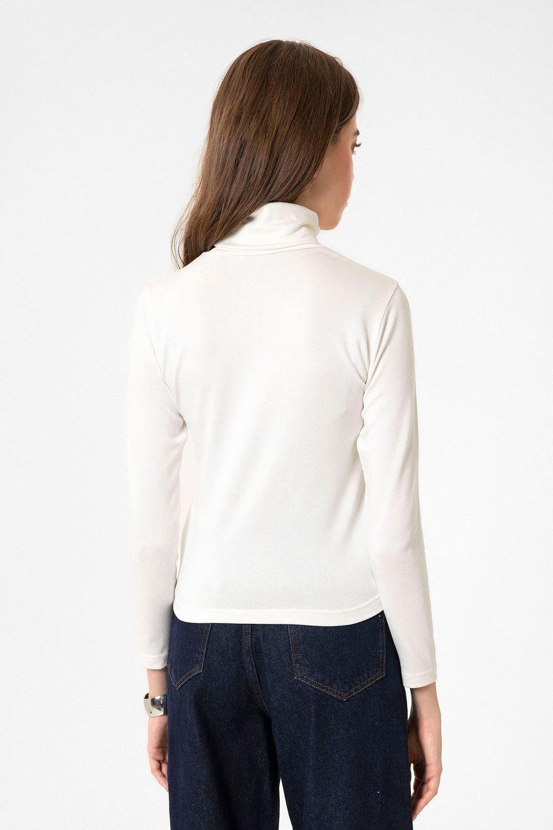ANT Antioch White Women's Turtleneck Sweater - San Luis