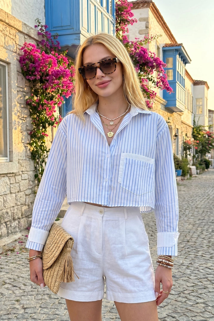 Beyaz Mavi Manşet Ve Cepleri Garnili Çizgili Oversize Crop Dokuma Gömlek - Wesseling