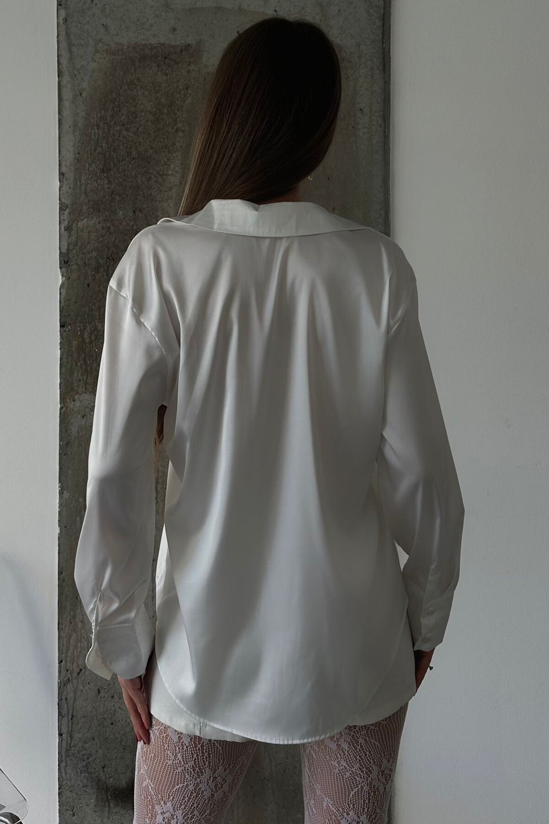 Beyaz Oversize Basic Saten Gömlek - Hesperia