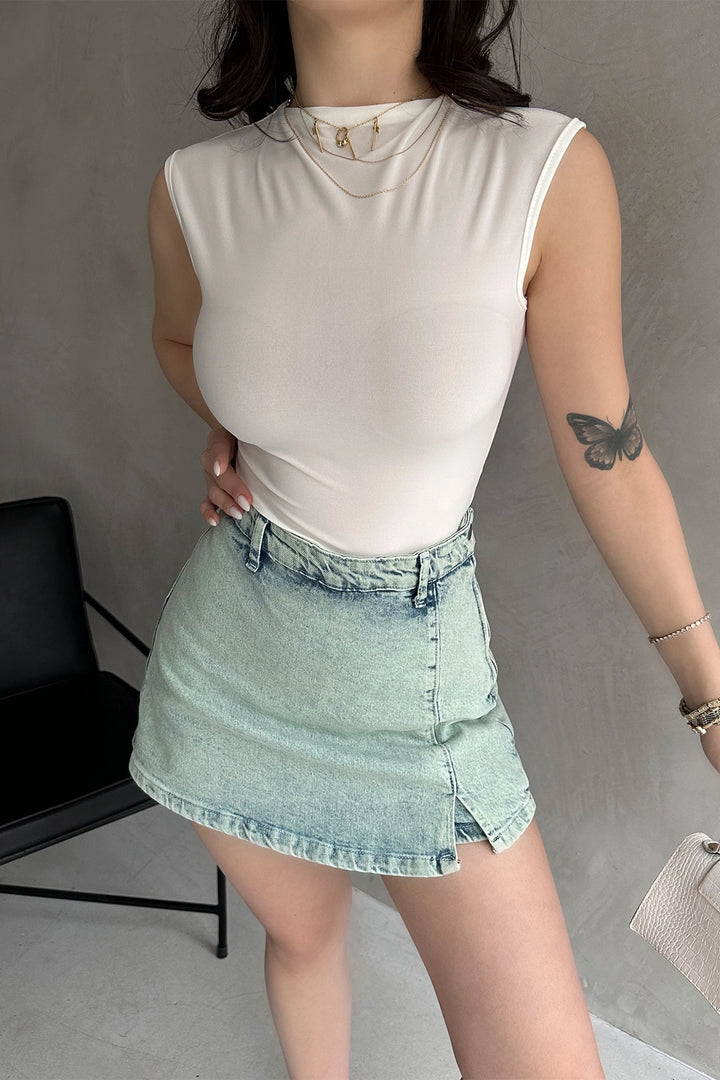 White Backless Buzzy Blouse BCDF-252162 - Tooele