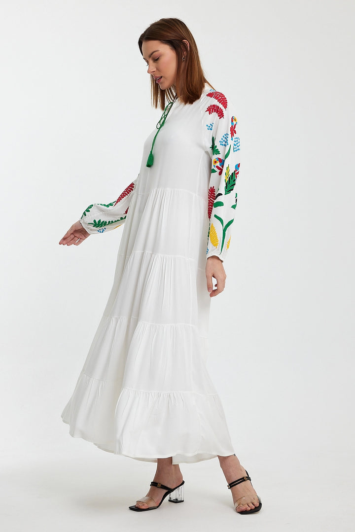 Maxi Dress with White Collar and Embroidery Details BCVL-241027 - Heinsberg