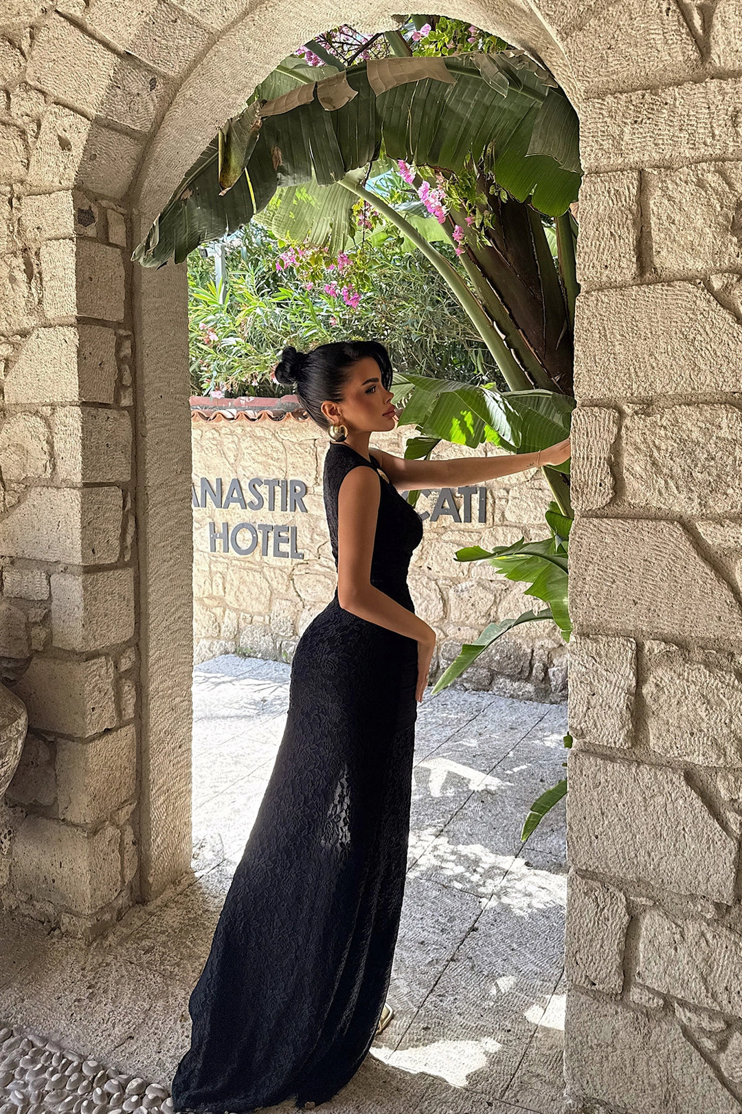 EYY Women Black Brooch Detail Long Dress - Queluz