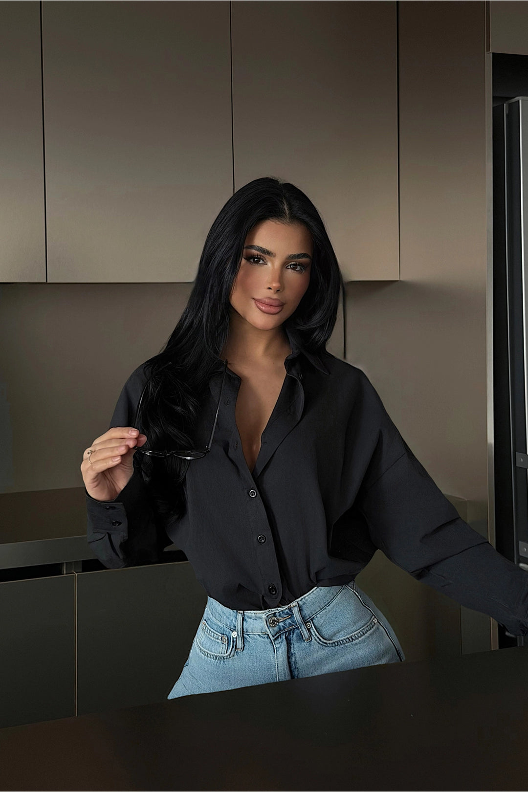 EYY Women Black Button-Down Shirt - Châlons-en-Champagne