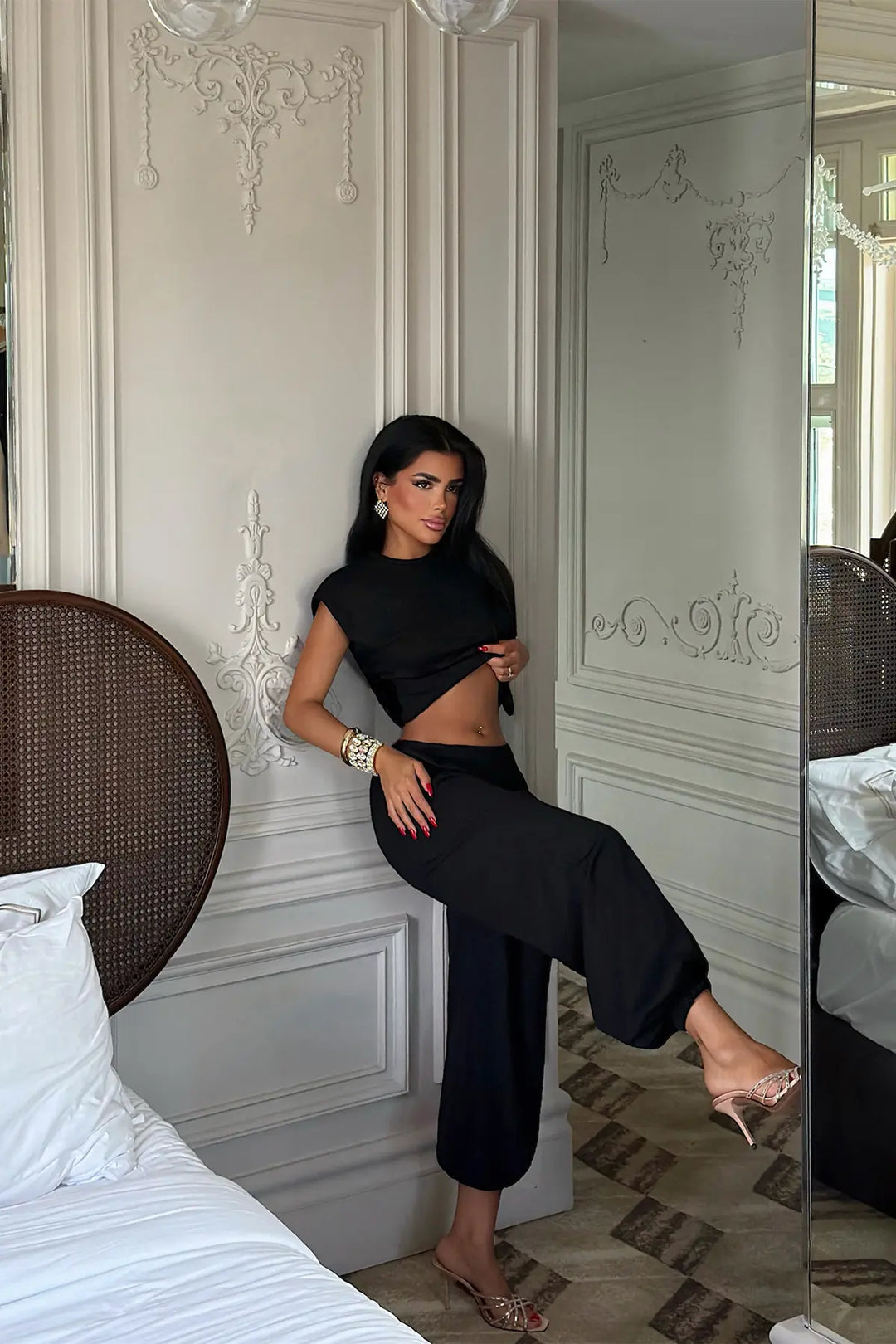EYY Women Black Pants Suit - Bellevue