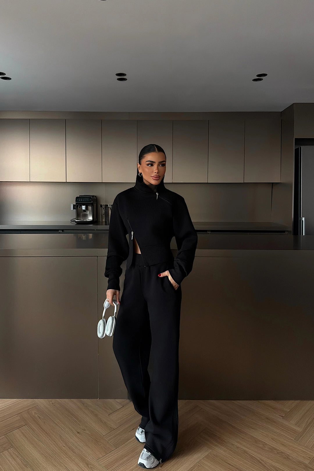 EYY Women Black Tracksuit Set with Zipper Detail - Trapani