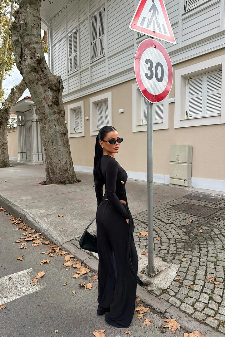 EYY Women Black Trouser Set with Brooch Detail - Garges-lès-Gonesse