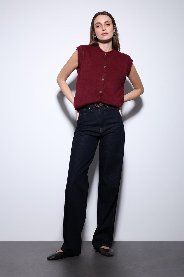 ANT Antioch Bordeaux Textured Women's Knit Vest - Charlottetown