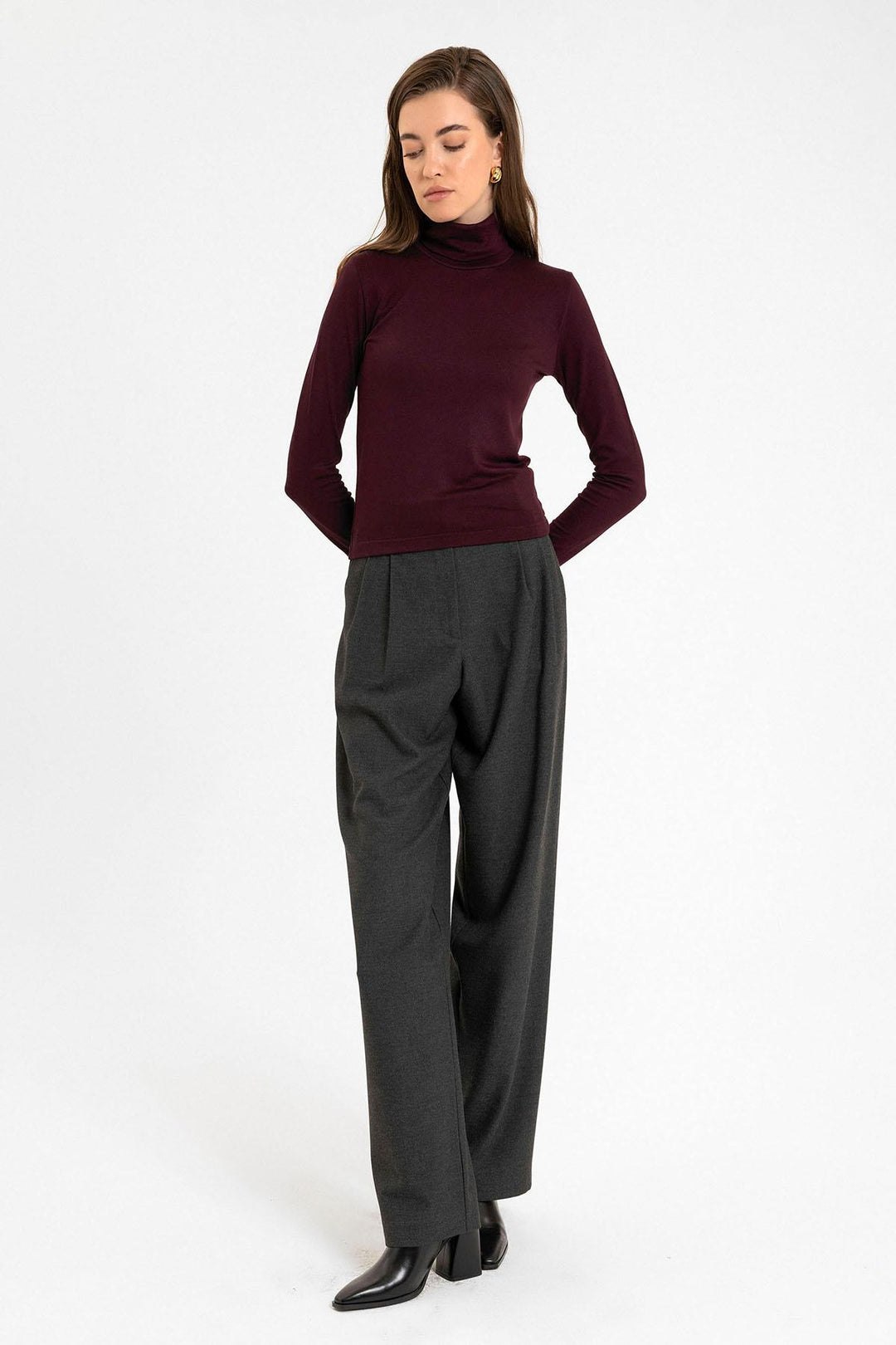 ANT Antioch Bordeaux Women's Turtleneck Sweater - Vlissingen