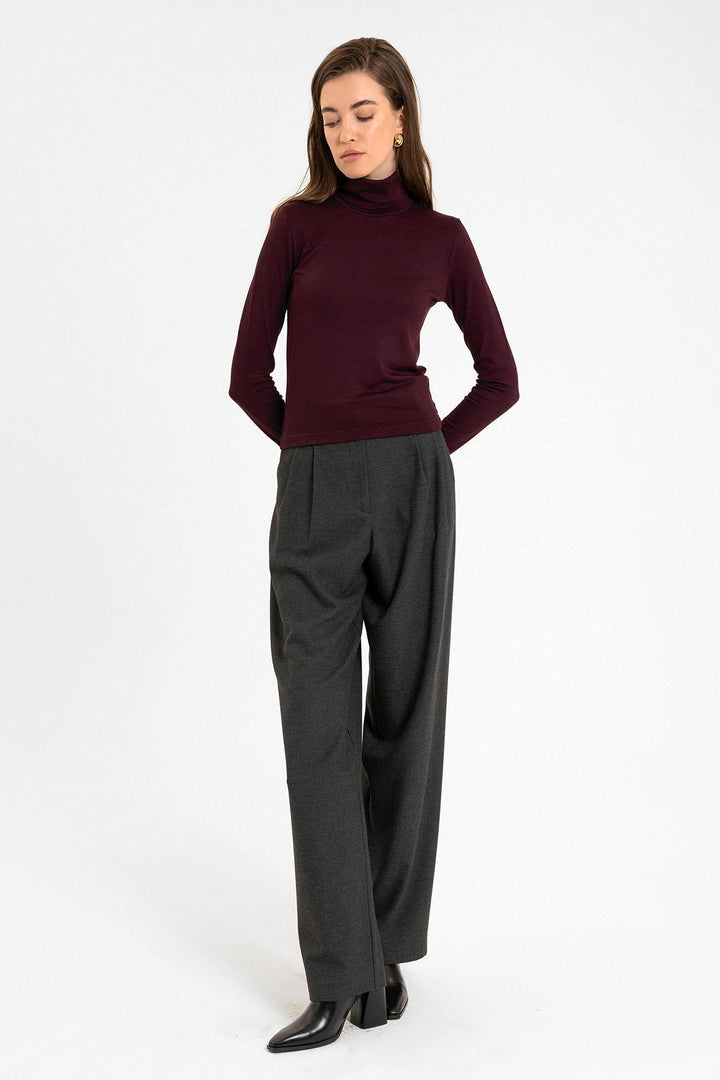 ANT Antioch Bordeaux Women's Turtleneck Sweater - Vlissingen