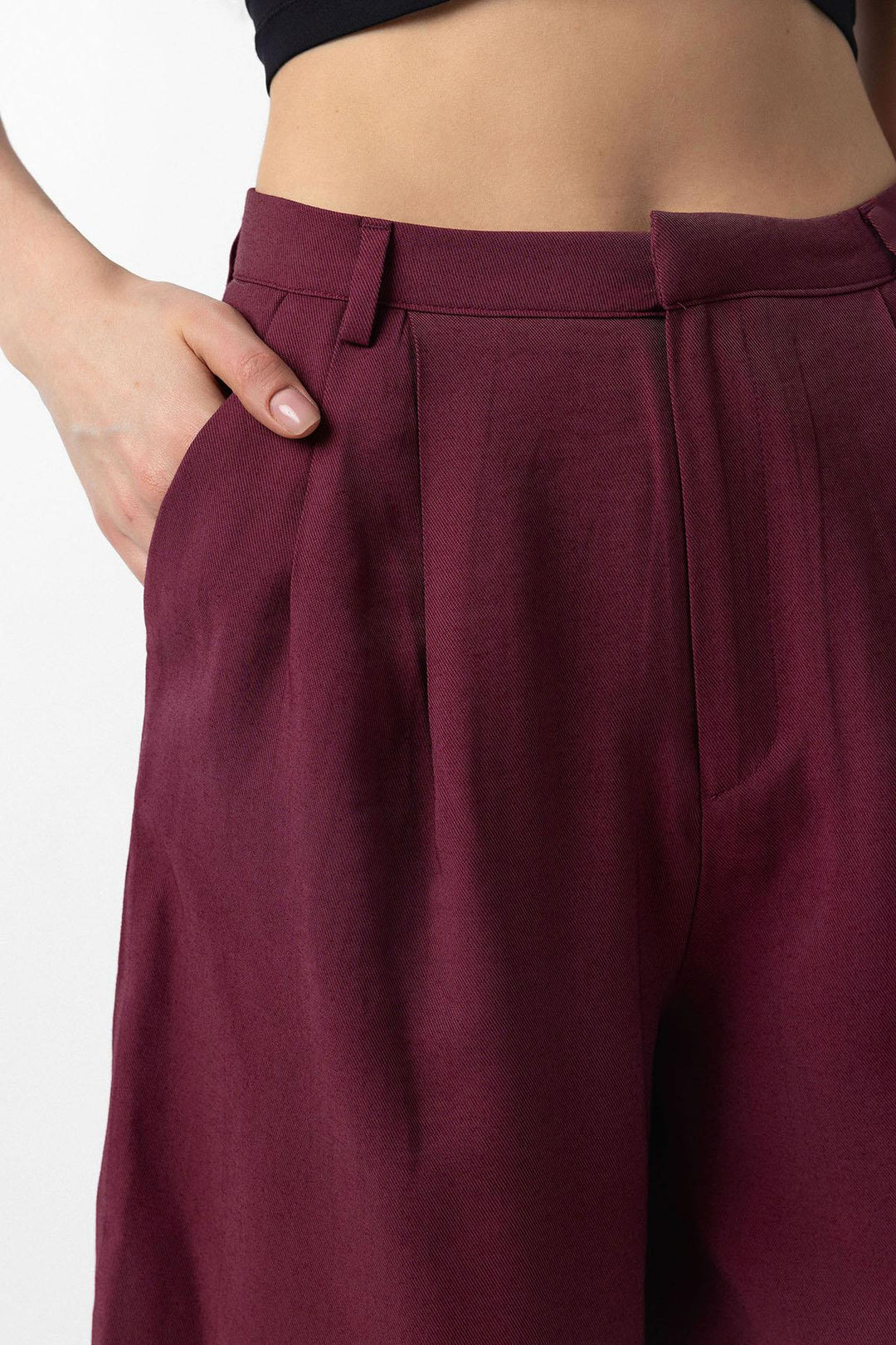 ANT Antioch Burgundy Pinstriped Women's Bermuda Shorts - Douai