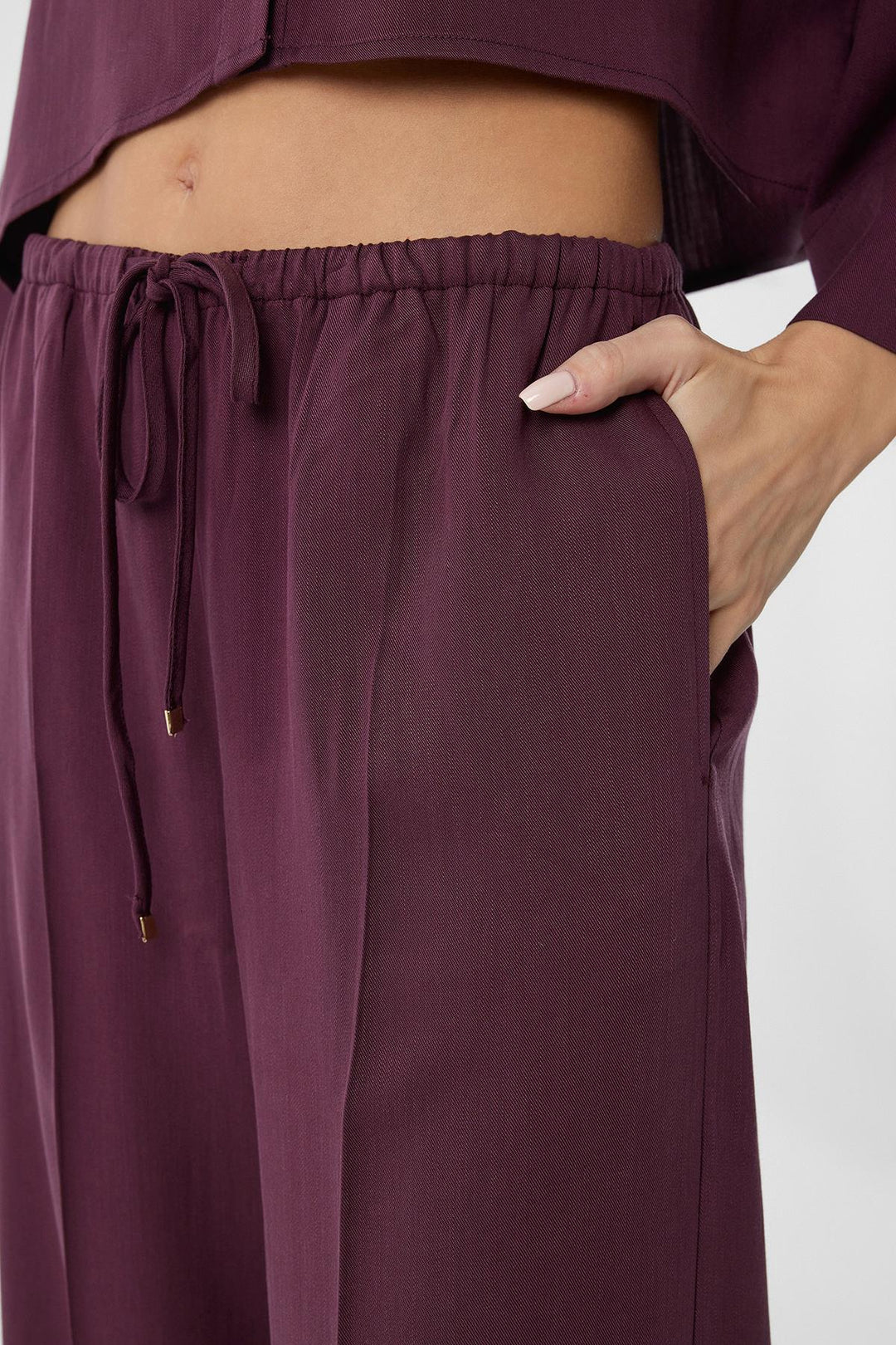 ANT Antioch Bordeaux Relaxed Women's Pants - Meaux