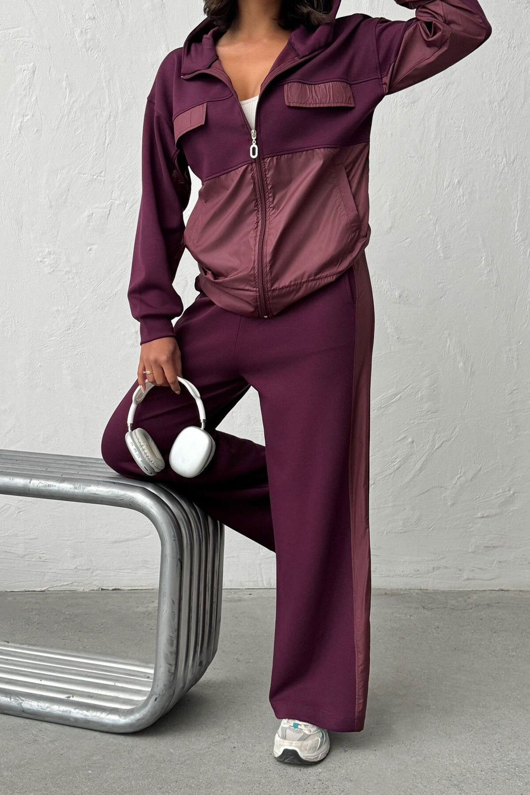 Bordo Yumuşak Dokulu Garnili Kapüşonlu Sweatshirt Ve Pantolon Alt Üst Takım BCHN-25261023 - Montauban