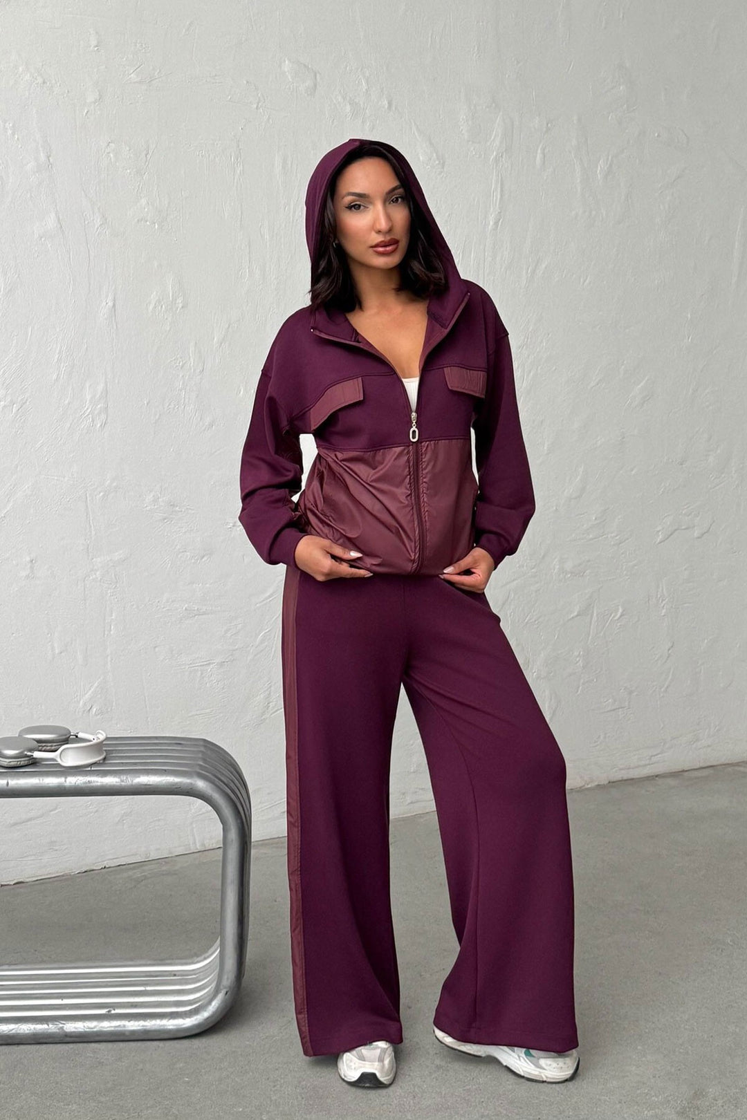 Bordo Yumuşak Dokulu Garnili Kapüşonlu Sweatshirt Ve Pantolon Alt Üst Takım BCHN-25261023 - Montauban