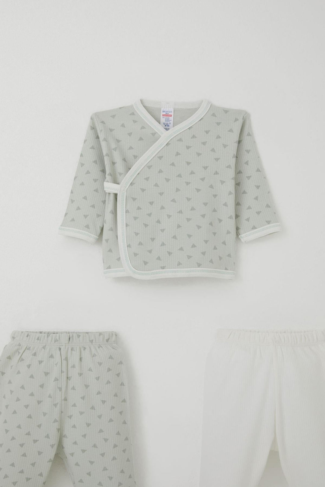 BRE Breeze Baby Boy Hospital Outfit 3-Piece Set with Small Triangles Pattern 0-4 Months, Water Green - Gulfport