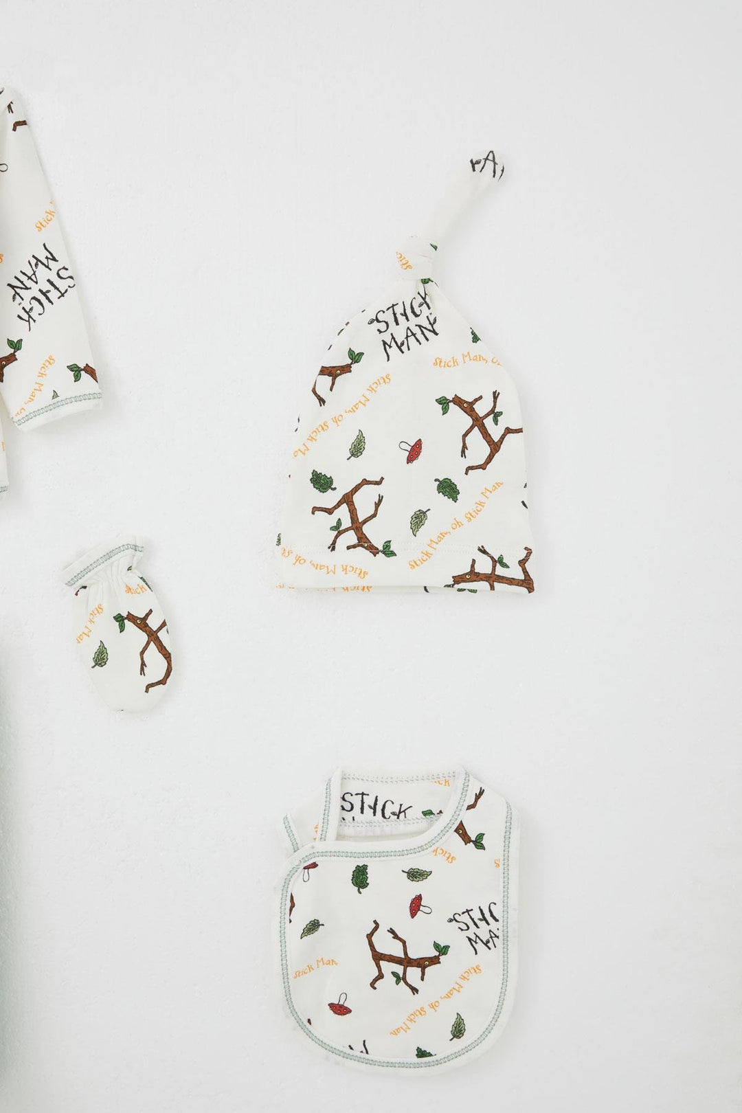 BRE Breeze Baby Boy Hospital Outfit 5 Piece Tree Man Patterned 0-3 Months, White - San Fernando