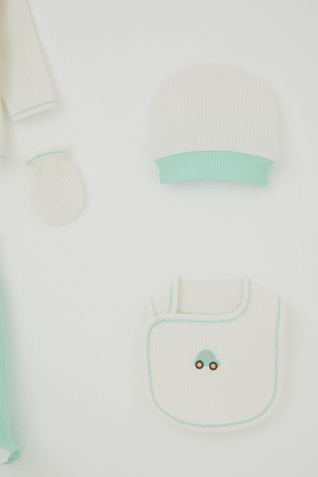 BRE Breeze Baby Boy Hospital Outfit 5-Piece Embroidered Car Set 0-3 Months, Ecru - Poole