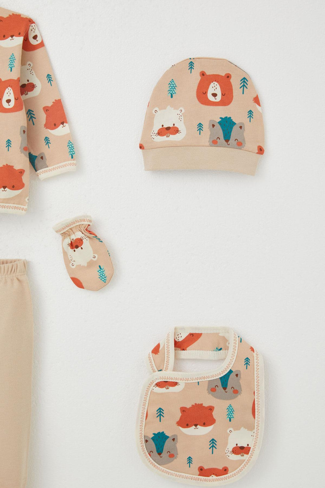 BRE Breeze Baby Boy Hospital Outfit 5-Piece Cute Animals Patterned 0-3 Months, Light Brown - Villeneuve-Saint-Georges