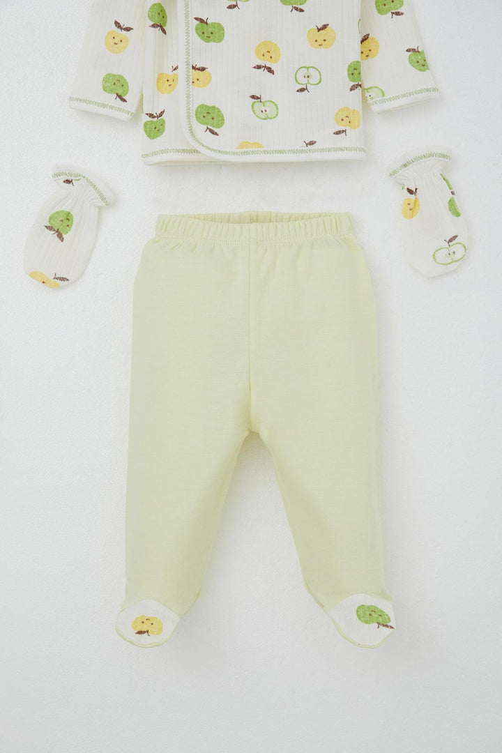 BRE Breeze Baby Boy Hospital Outfit 5 Piece Cute Little Apple Patterned 0-3 Months, Ecru - Melchor Ocampo