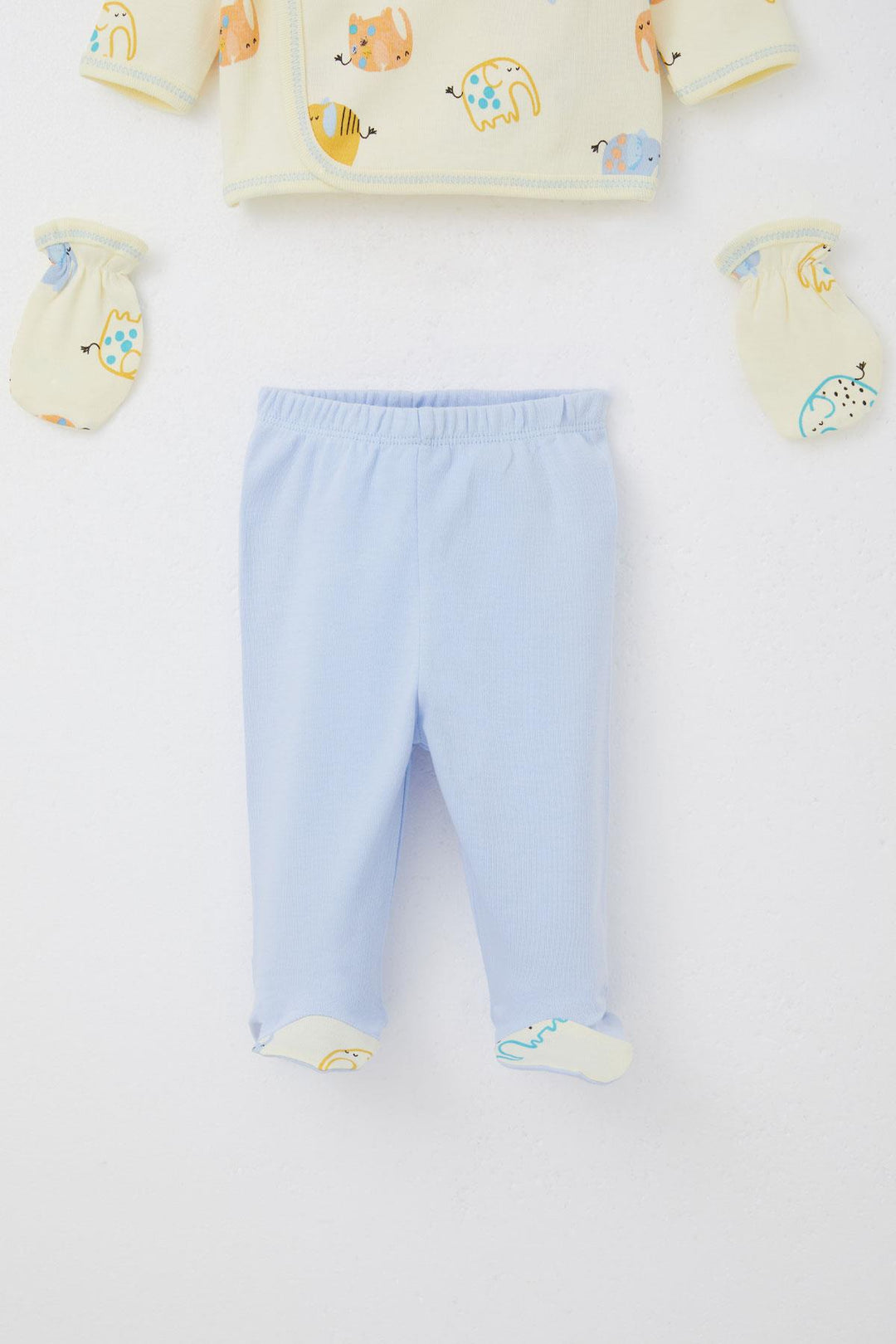BRE Breeze Baby Boy Hospital Outfit 5-Piece Elephant Patterned 0-3 Months, Yellow - Morristown