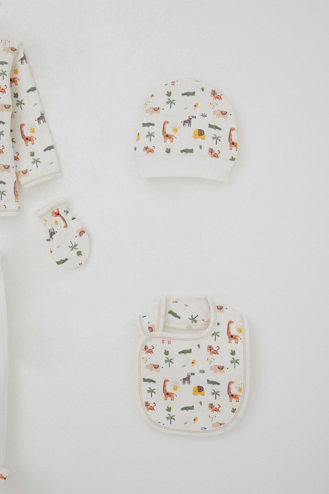 BRE Breeze Baby Boy Hospital Outfit 5 Piece Baby Zoo 0-3 Months, Ecru - Botoşani