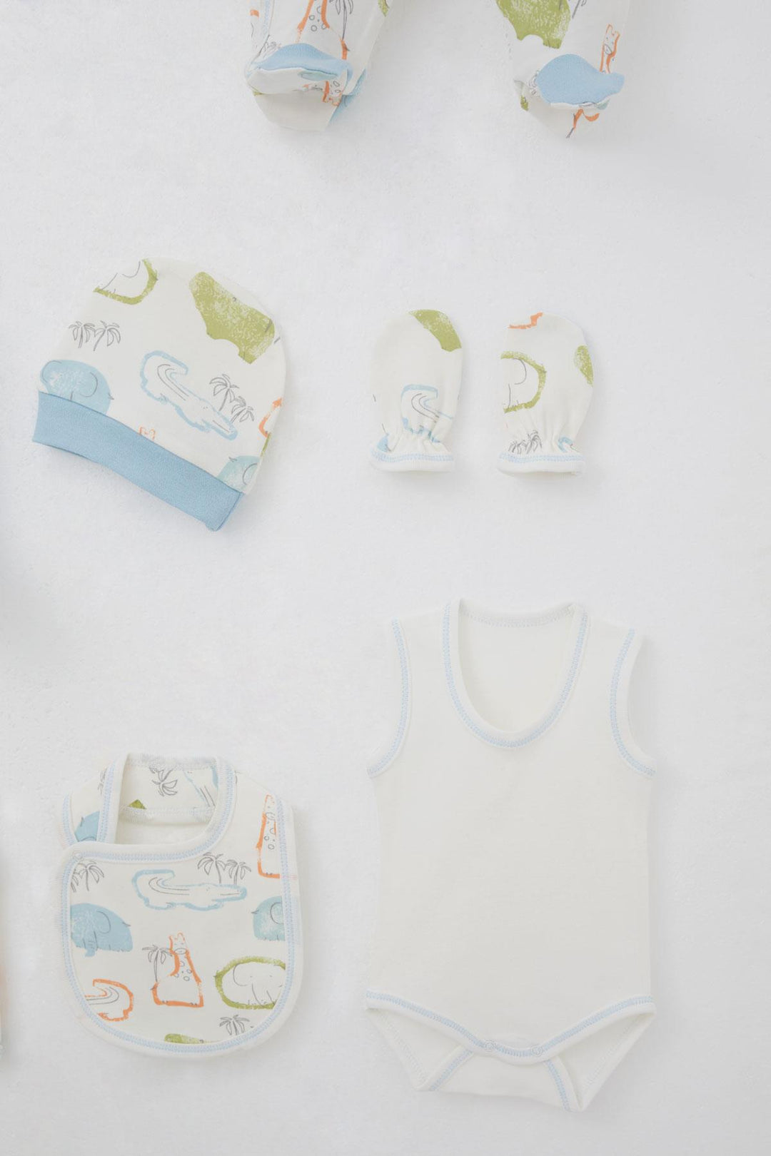 BRE Breeze Baby Boy Hospital Outfit 8 Piece Safari Themed Cute Animals Patterned 0-3 Months, Ecru - El Paso de Robles