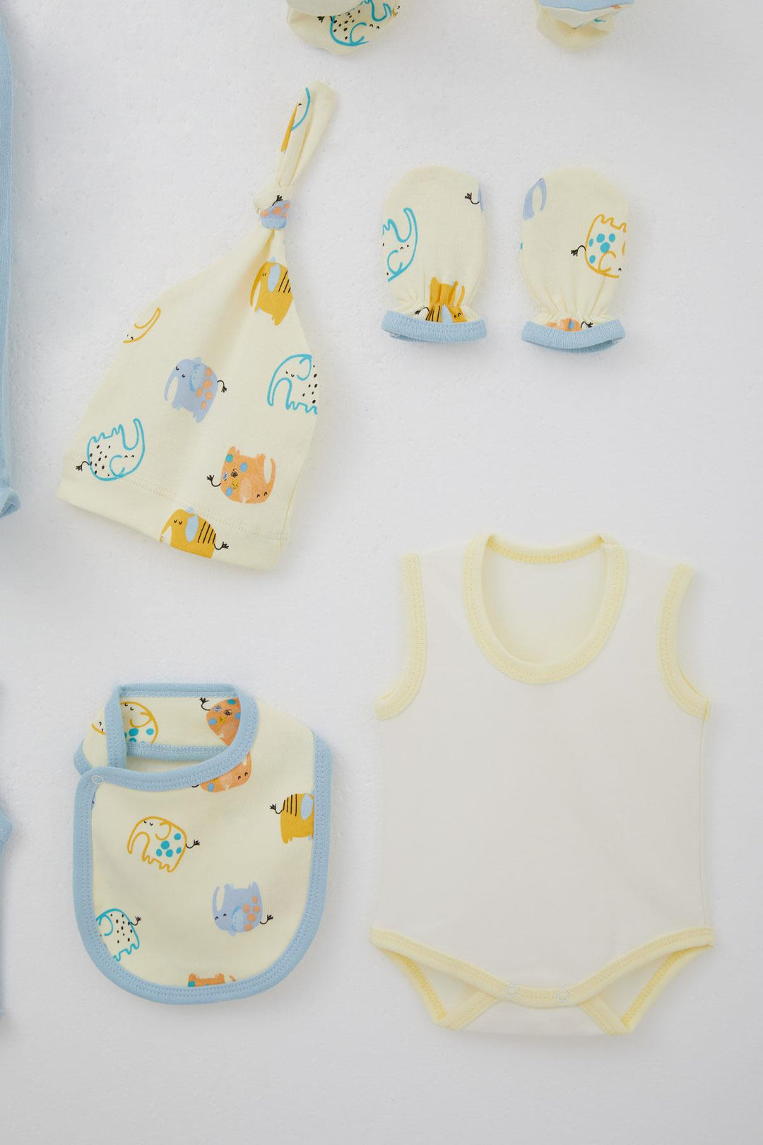 BRE Breeze Baby Boy Hospital Outfit 8 Piece Cute Elephant Patterned 0-3 Months, Yellow - Pátra