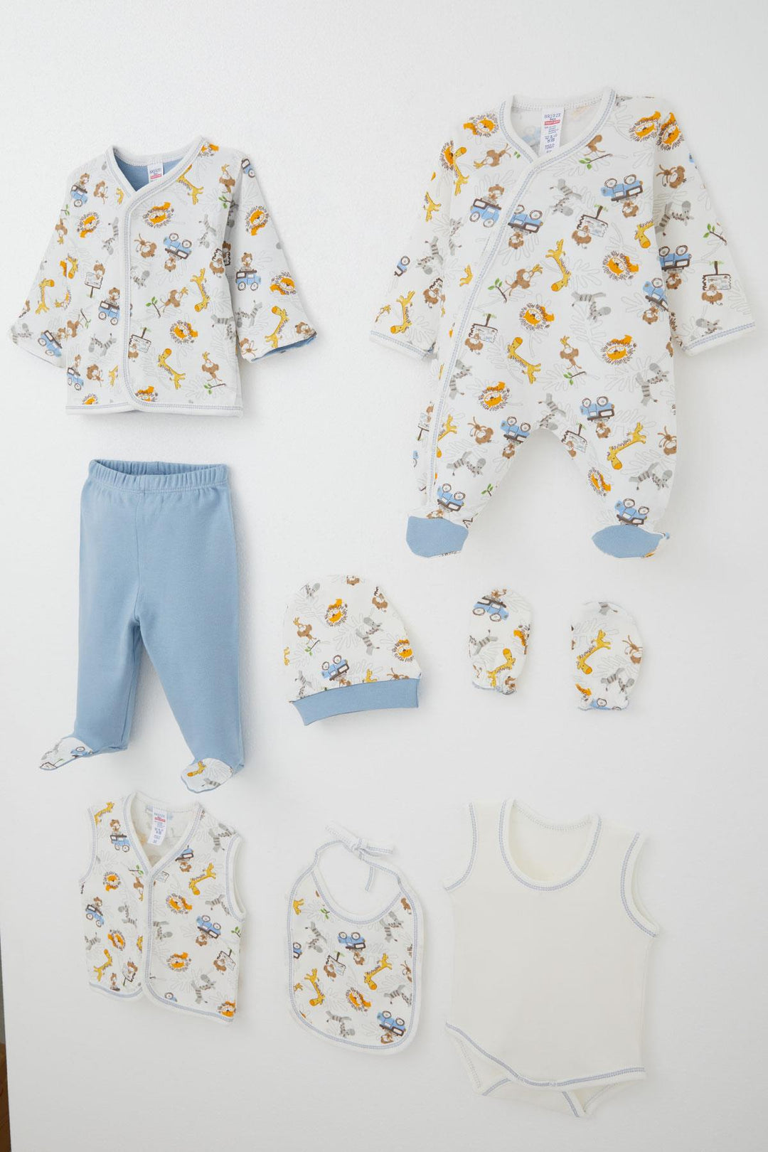 BRE Breeze Baby Boy Hospital Outfit 8 Piece Safari Adventure Cute Animals Patterned 0-3 Months, Ecru - San Diego