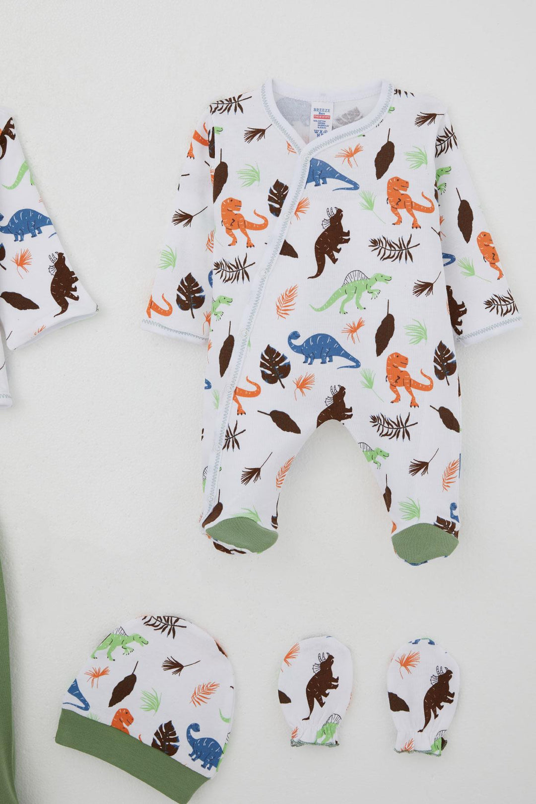 BRE Breeze Baby Boy Hospital Outfit 8 Piece Dinosaur Kingdom 0-3 Months, White - Boulder