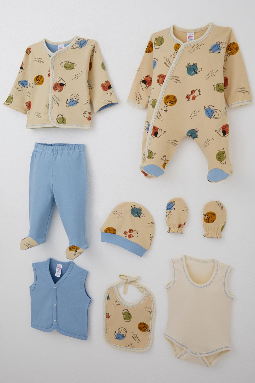 BRE Breeze Baby Boy Hospital Outfit 8 Cute Animals Patterned 0-3 Months, Beige - Tultepec